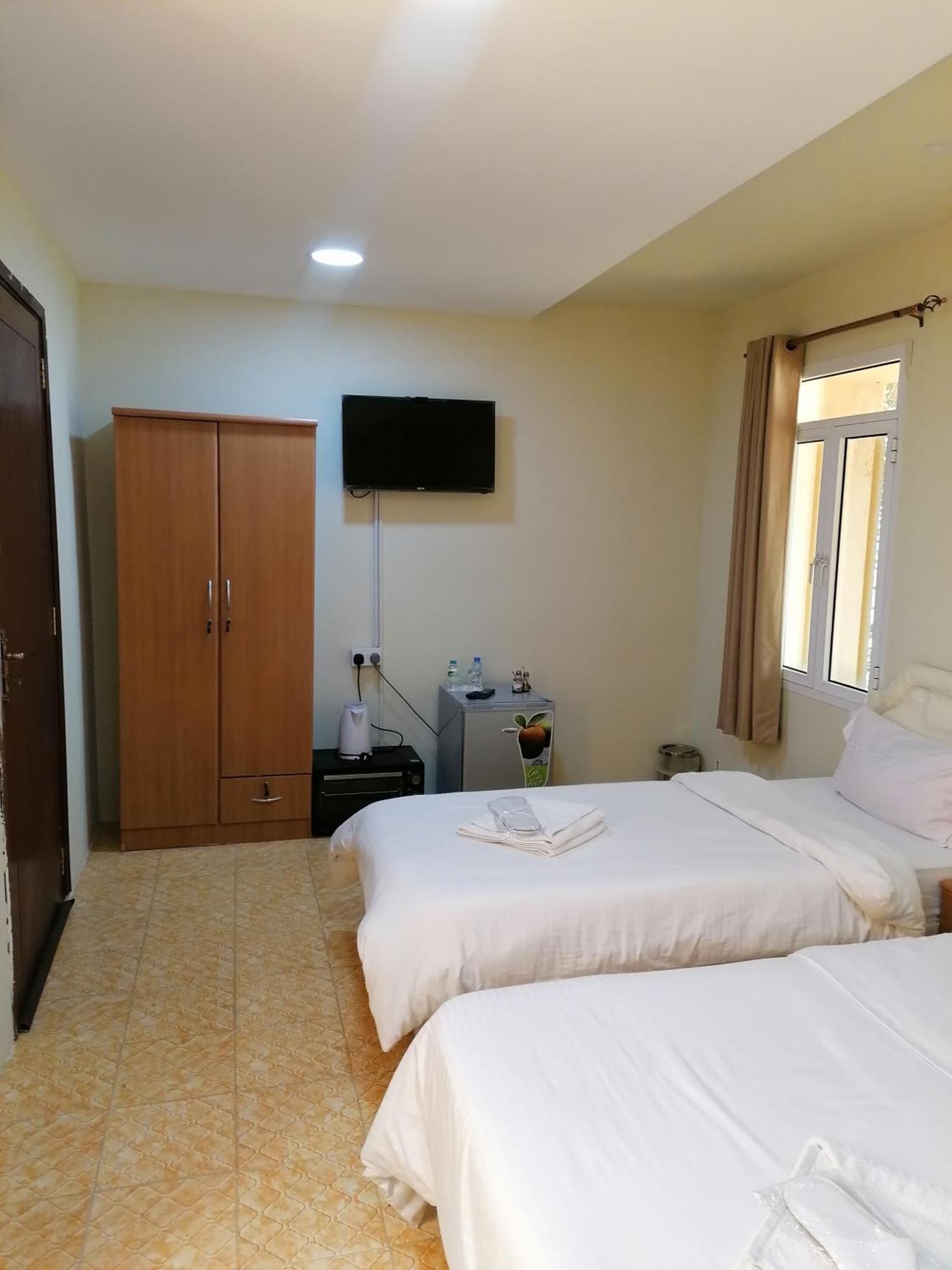 Alshumukh Guesthouse Al Ghalilah Pokoj fotografie