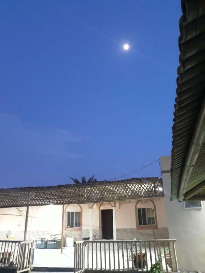 Alshumukh Guesthouse Al Ghalilah Exteriér fotografie
